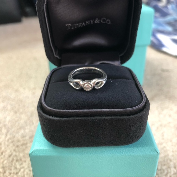 Tiffany & Co. Platinum and diamond ring - Picture 4 of 7